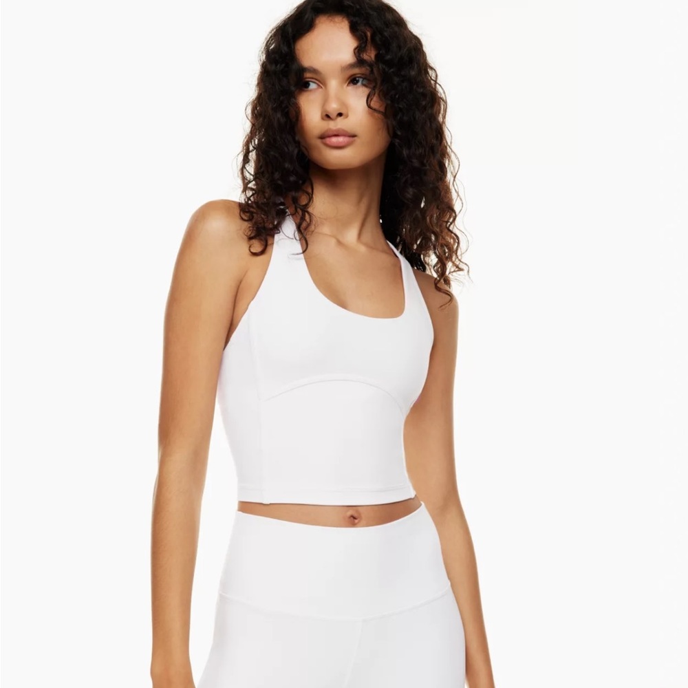 Aritzia TNA: Action Tank; White